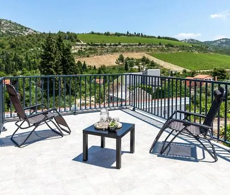 House Hrstic * Kremena