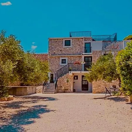 House Hrstic Kremena