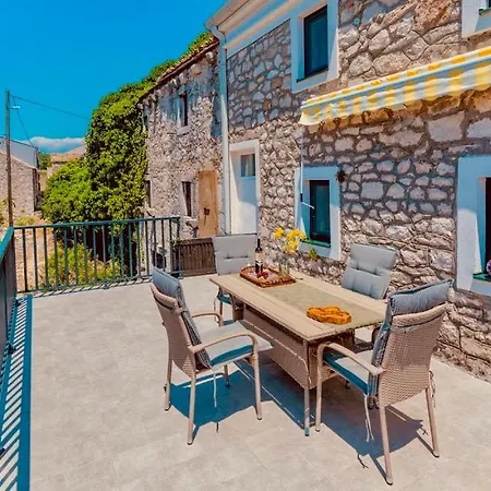 House Hrstic * Kremena