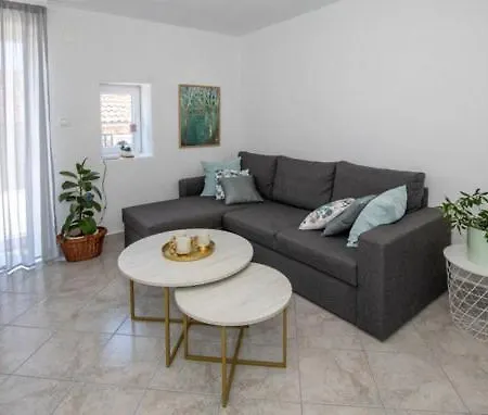 House Hrstic * Kremena