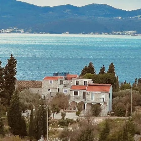 House Hrstic Villa *